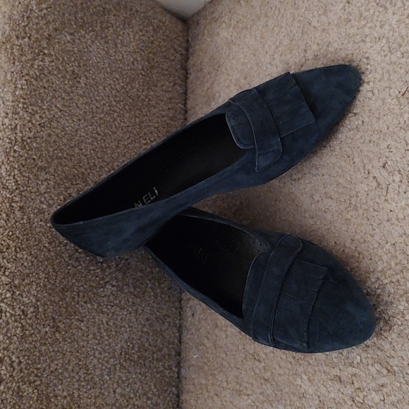 Navy Blue Suede Flats by Vaneli - Size 8N - Picture 1 of 12